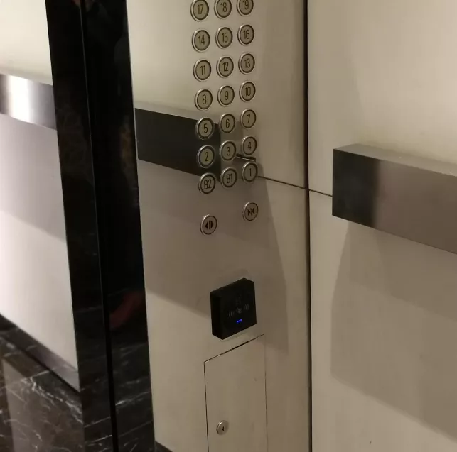 二维码门禁案例图